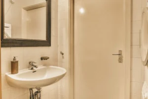 organize a small bathroom with no cabinet space
